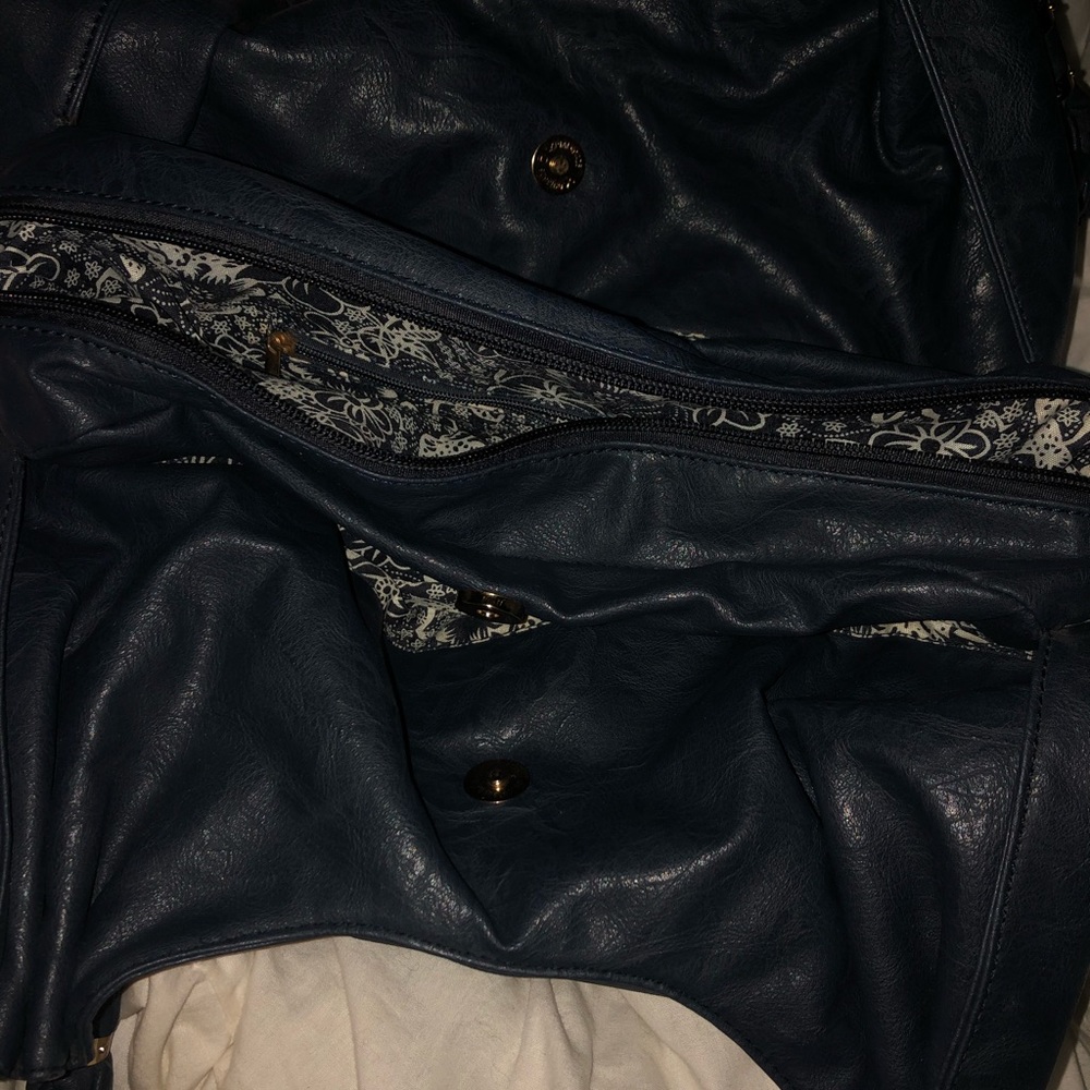 Bag - Picture 2 of 3